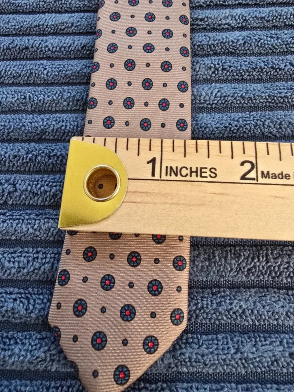 Vintage Chaps Ralph Lauren Mens Silk Tie Beige/Green/Red Foulard Medallion USA